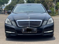 MERCEDES BENZ E300 AVG AT HITAM 2011 UNIT SIAP PAKAI 2