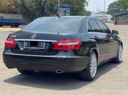 MERCEDES BENZ E300 AVG AT HITAM 2011 UNIT SIAP PAKAI 4