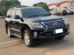 Lexus LX 570 2012 Hitam 2