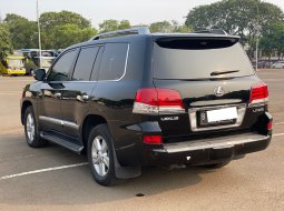 Lexus LX 570 2012 Hitam 3