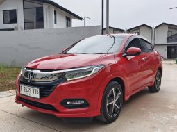 Honda HR-V 1.8L Prestige 2019 Merah KM32rb TGN Pertama Mulus banget 1