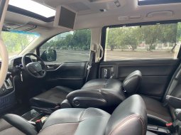 Nissan Elgrand Highway Star 2014 Hitam 4