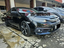 Honda Civic ES Turbo 1.5 AT ( Matic ) 2016 Hitam Km 41rban  bekasi 2