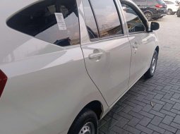 Daihatsu Sigra 1.0 D MT 2023 4