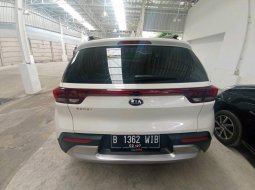 Kia Sonet Dynamic 1.5 AT 2021 4