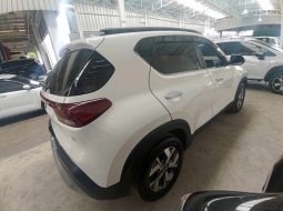 Kia Sonet Dynamic 1.5 AT 2021 5