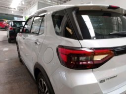 Daihatsu Rocky R 1.0 MT 2021 6