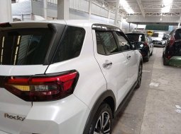 Daihatsu Rocky R 1.0 MT 2021 5