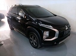 Mitsubishi Xpander Cross MT 2022 Hitam