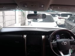 Toyota Fortuner 2.4 G AT 2019 7