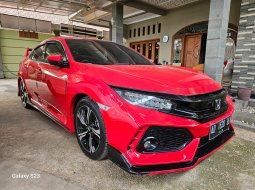 Honda Civic Turbo Hatchback 2018 1