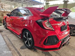 Honda Civic Turbo Hatchback 2018 3