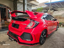 Honda Civic Turbo Hatchback 2018 4