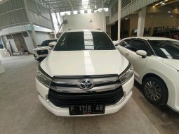 Toyota Kijang Innova V 2.0 AT 2016 1