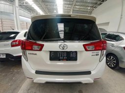 Toyota Kijang Innova V 2.0 AT 2016 4