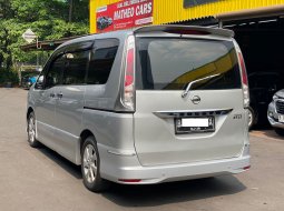 Nissan Serena Highway Star 2013 4