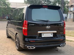 Hyundai H-1 Royale Bensin 2018 6