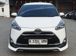 JUAL Toyota Sienta Q CVT 2017 Putih