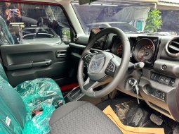 SUZUKI JIMNY 5 DOORS AT MERAH 2023 KM RENDAH!! KONDISI TERAWAT 7