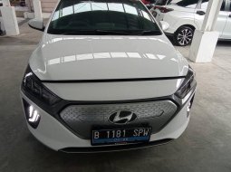 Hyundai Ioniq Signature 38.3 kwh AT 2021