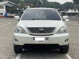 Toyota Harrier L Premium 2011 1