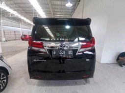 Toyota Alphard 2.5 G A/T 2017 4