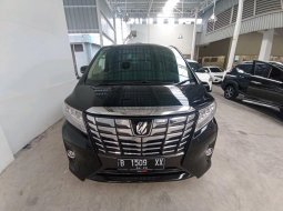 Toyota Alphard 2.5 G A/T 2017 1