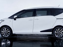 Toyota Sienta V CVT 2020 3