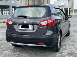 SUZUKI SX4 SCROSS AT GREY 2017 HATCHBACK SIAP PAKAI 4