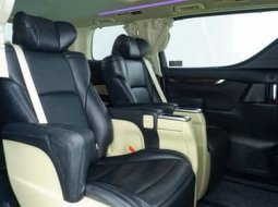 Promo Toyota Alphard murah 7