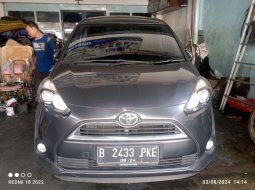 Promo Toyota Sienta V CVT 2019 Abu-abu *code33PKE