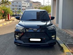 Toyota Raize 1.0T GR Sport CVT (One Tone) 2023 hitam matic km 9 ribuan cash kredit proses bisa