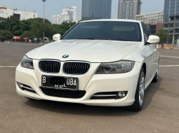 BMW 320i AT PUTIH 2011 KONDISI SIAP PAKAI UNIT SIAP PAKAI LOW KM 3