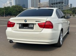 BMW 320i AT PUTIH 2011 KONDISI SIAP PAKAI UNIT SIAP PAKAI LOW KM 4