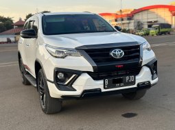 FORTUNER VRZ TRD AT PUTIH 2020 SUV SIAP PAKAI KONDISI TERAWAT TERMURAH