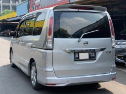 Nissan Serena Highway Star 2013 5