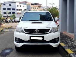 Toyota Fortuner G TRD 2015 putih diesel pajak panjang cash kredit proses bisa dibantu