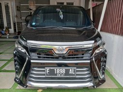 Promo Toyota Voxy 2.0 AT 2018 Hitam *code98AL