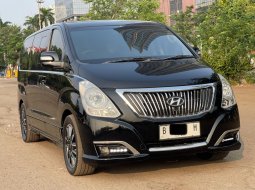 HYUNDAI H-1 ROYALE BENSIN AT HITAM 2018 MPV TERMURAH SIAP PAKAI