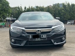 LOW KM CIVIC SEDAN TURBO AT HITAM 2017 KONDISI TERAWAT 2