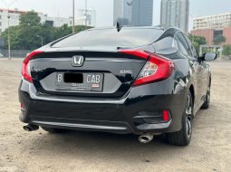 LOW KM CIVIC SEDAN TURBO AT HITAM 2017 KONDISI TERAWAT 4