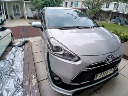 Toyota Sienta Q CVT 2018