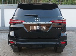 JUAL Toyota Fortuner 2.8 GR Sport 4x2 AT 2022 Hitam 2