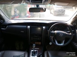 Toyota Fortuner 2.4 VRZ AT 2017  - Kredit Mobil Murah 4