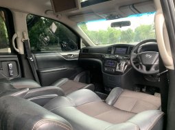 Nissan Elgrand Highway Star 2014 8