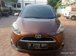 Promo Toyota Sienta V CVT 2017 Coklat *code20KFP 1