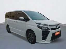 Promo Toyota Voxy murah 1