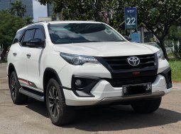 FORTUNER VRZ TRD AT PUTIH 2019 KONDISI TERAWAT UNIT SIAP PAKAI SIAP KIRIM