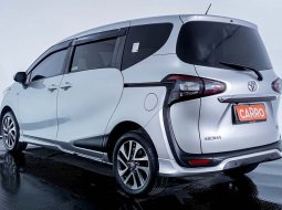 Toyota Sienta Q AT 2018 Silver 4