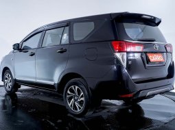 Toyota Innova 2.0 V AT 2021 Hitam 4